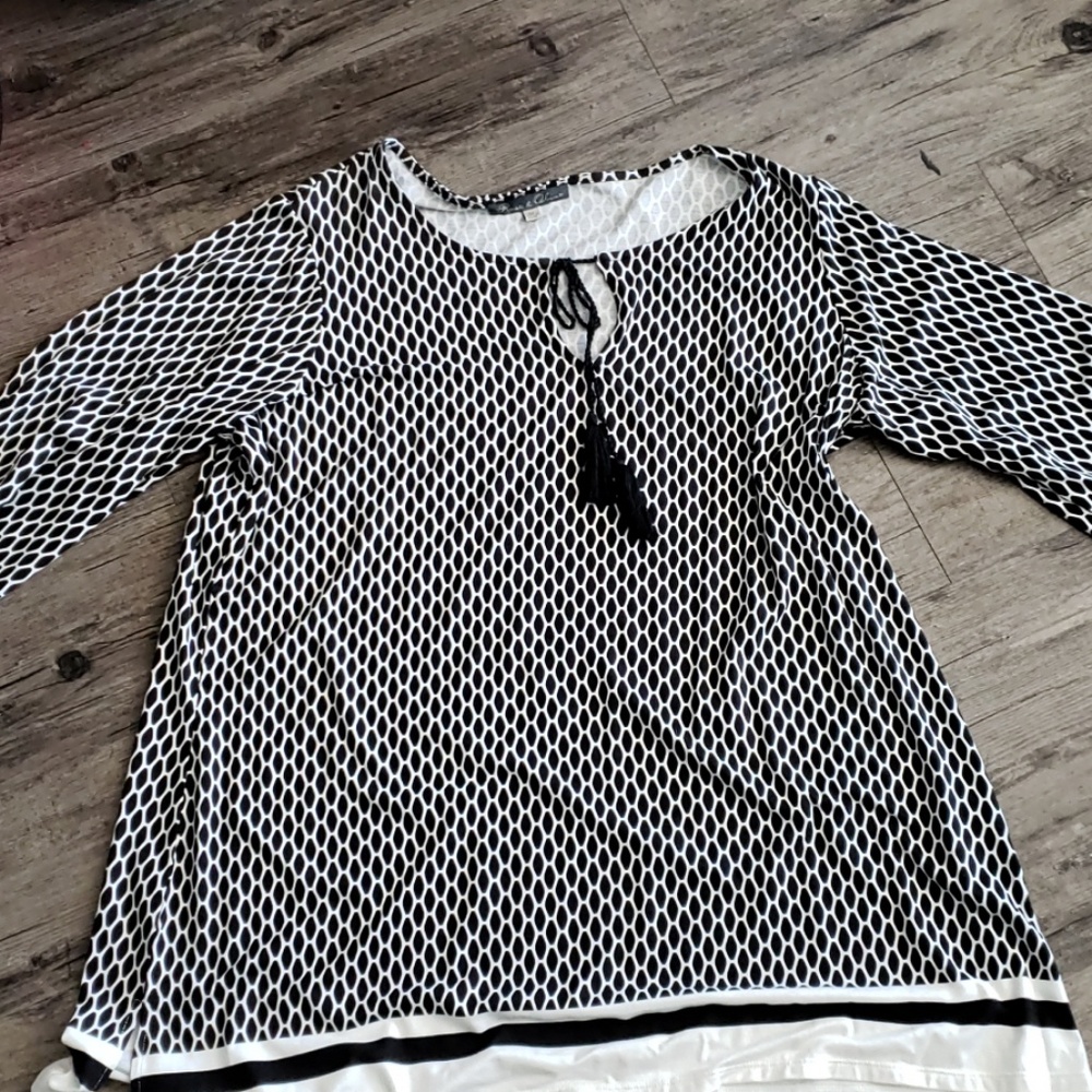 New w/o tags 2x top